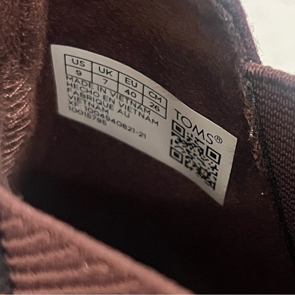 Toms Red Plaid Ankle Boots with Faux Fur - Picture 7 of 13